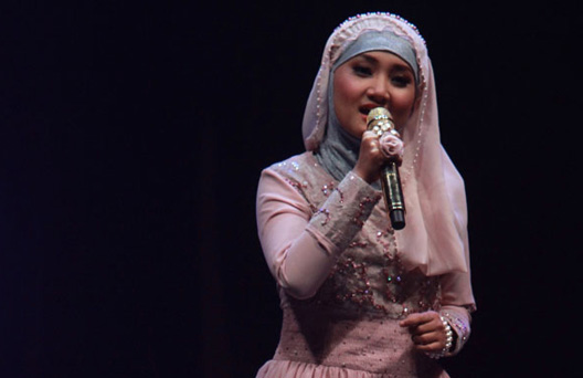 Video Musik Fatin - Cahaya di Langit Itu Video Musik Fatin - Cahaya di Langit Itu