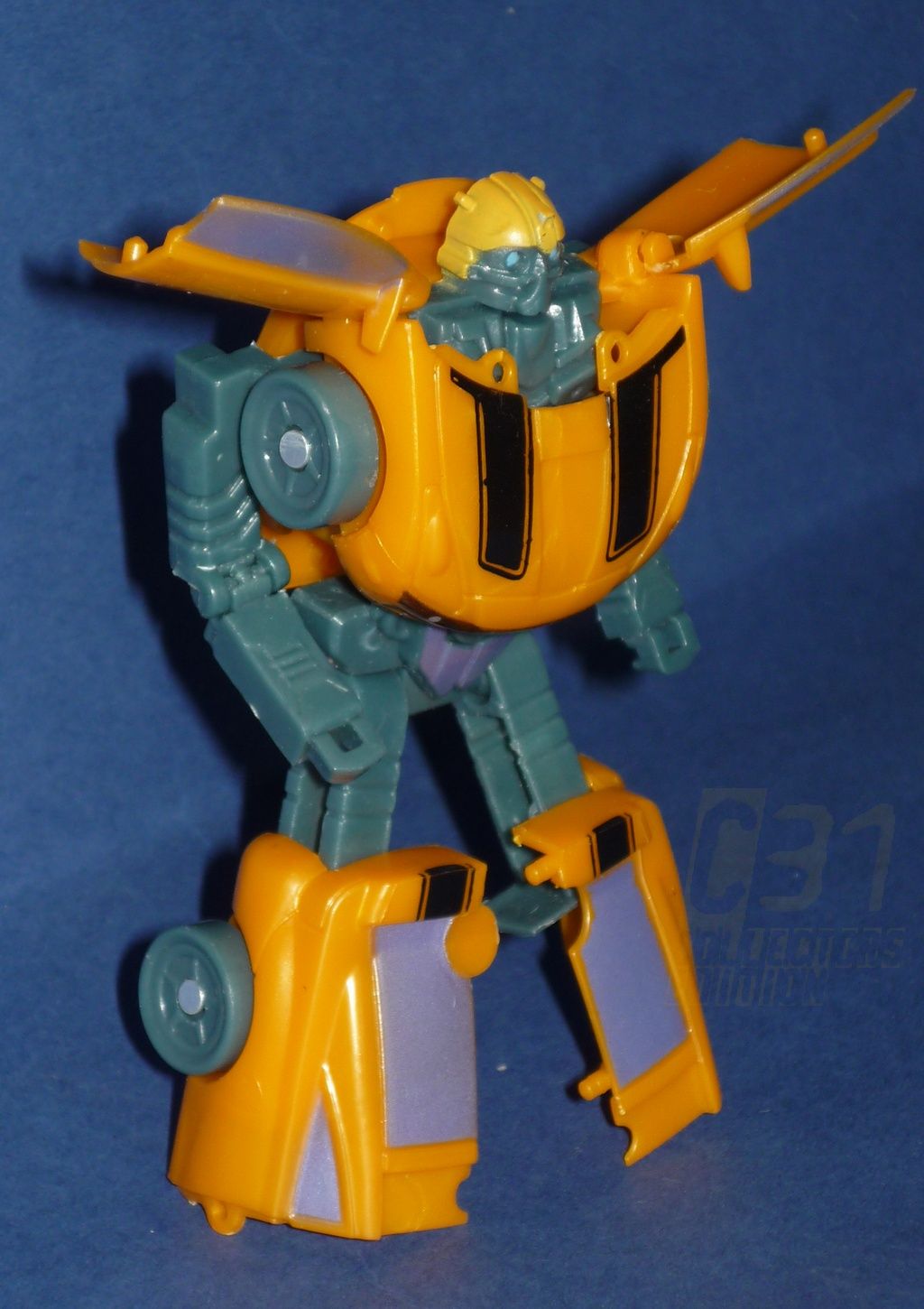 CINE31Collector's Edition Super Change Robot Bumblebee