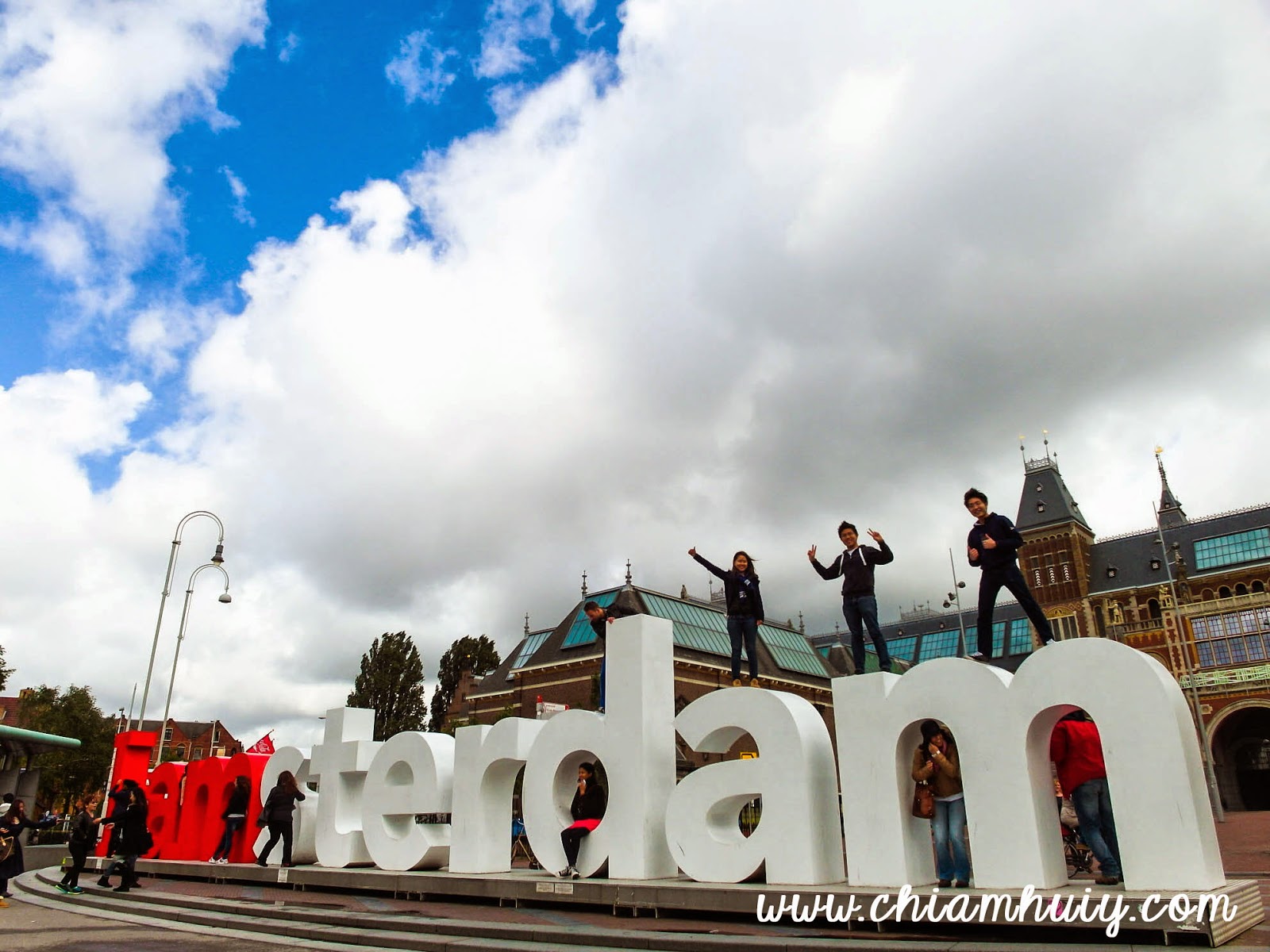 Amsterdam+Travel+Guide I+AMSTERDAM+LOGO