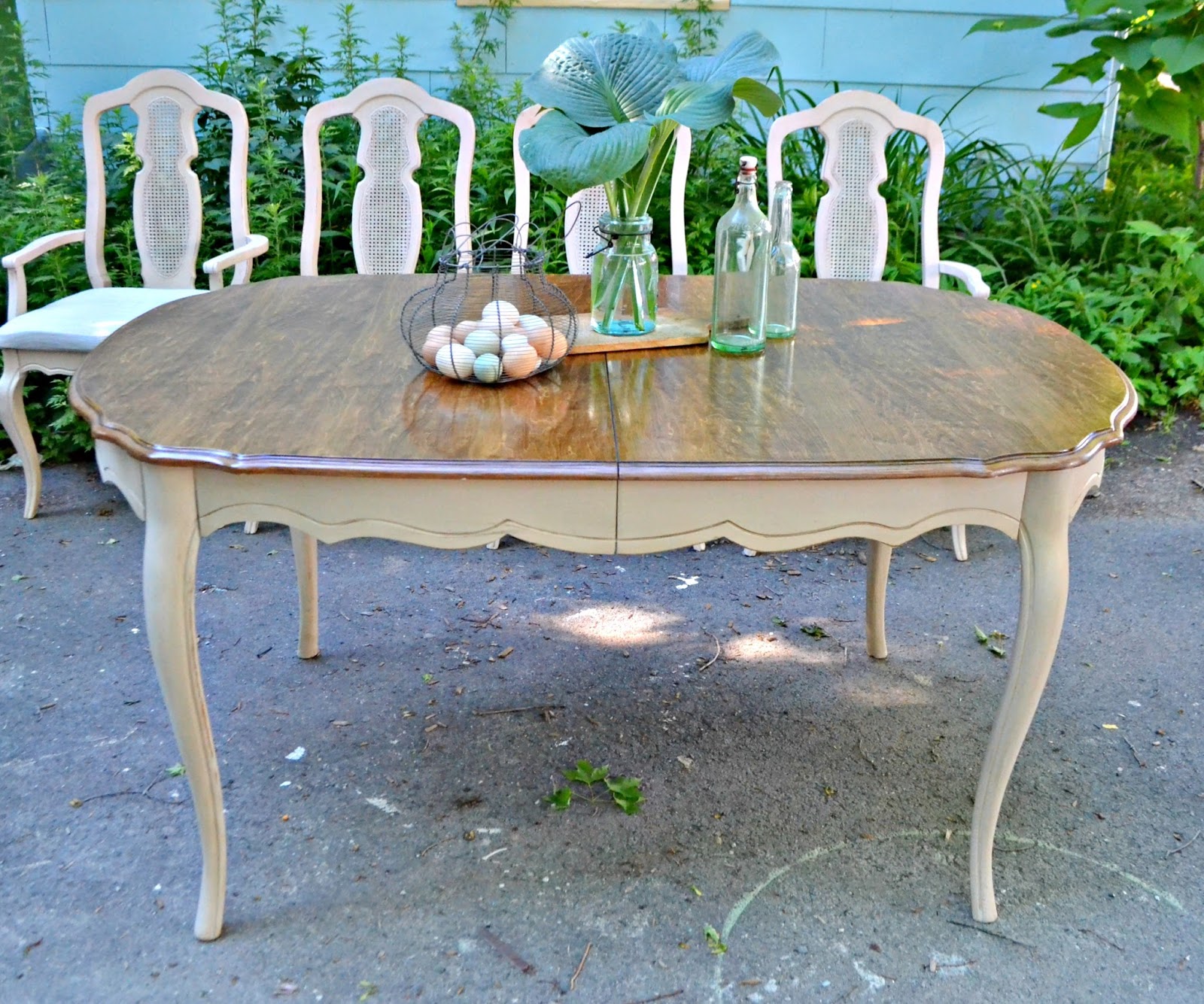 Heir and Space A French Provincial Style Dining Set