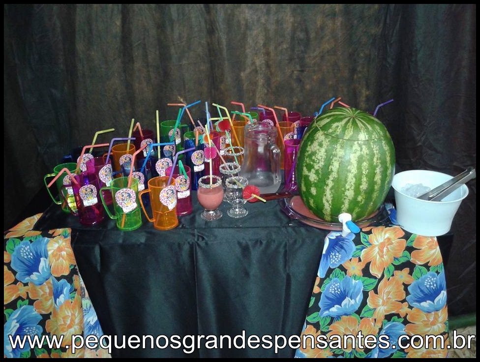 Pequenos Grandes Pensantes Festa Havaiana no P E M"Cantinho do Saber" -> Decoração De Festa Havaiana Simples Pequenos Grandes Pensantes Festa Havaiana no P E M"Cantinho do Saber" -> Decoração De Festa Havaiana Simples