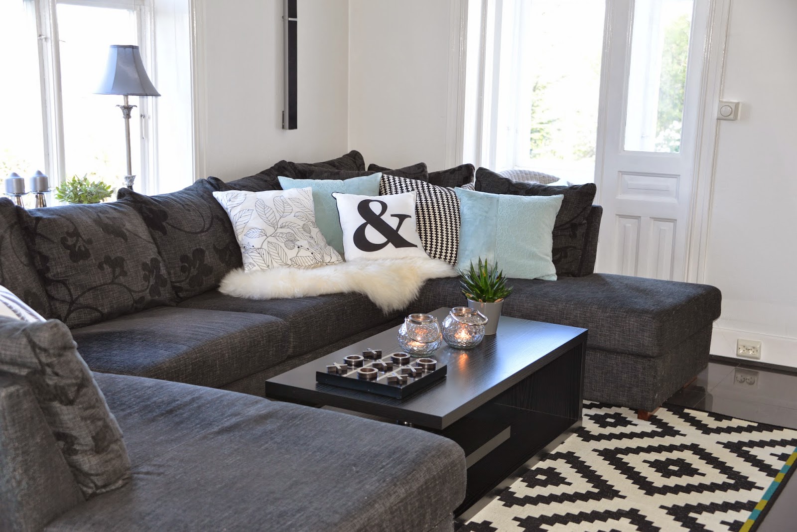 Inspira interiør: styling av stue i sveitserhus