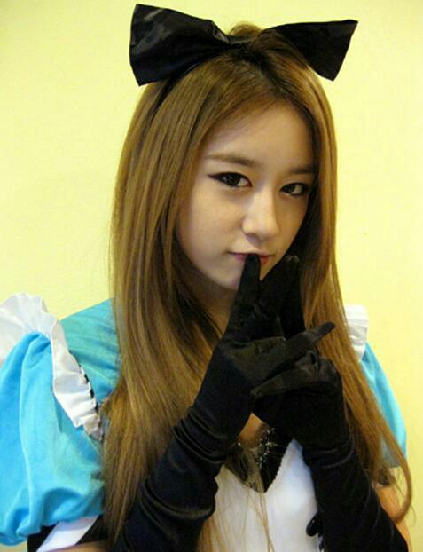 PARK JIYEON NEW Cute SELCA "Hello 2013!" PARK JIYEON NEW Cute SELCA "Hello 2013!"