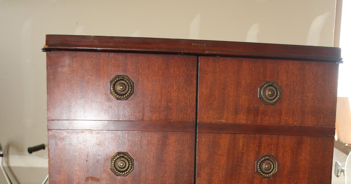 Antique Recreation: Antique Philco Radio Cabinet