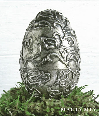Amazing silver leafed easter egg made with everyday crafting materials! By Magia Mia featured on I Love That Junk
