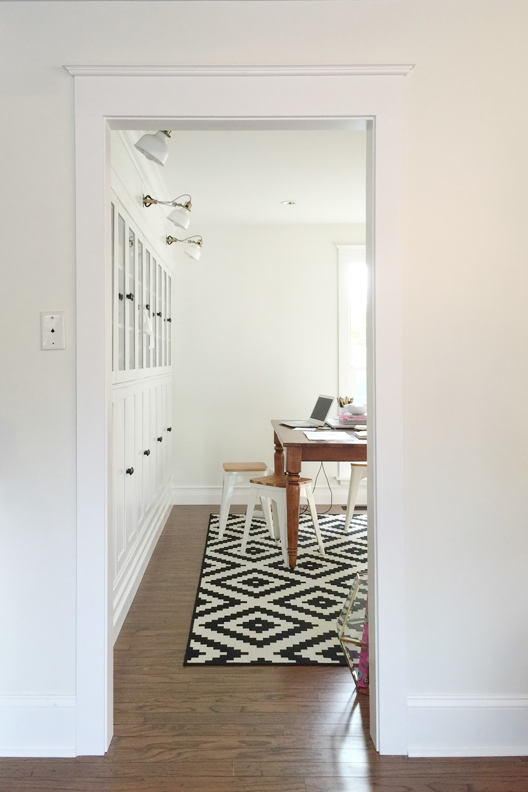 Avery Street Design Blog DIY Summer School // Updating Doorway Trim