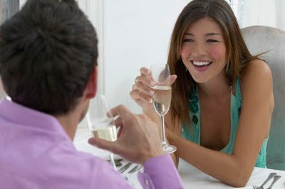 talking-with-your-girlfriend - The 5 Best Questions to Ask Your Girlfriend