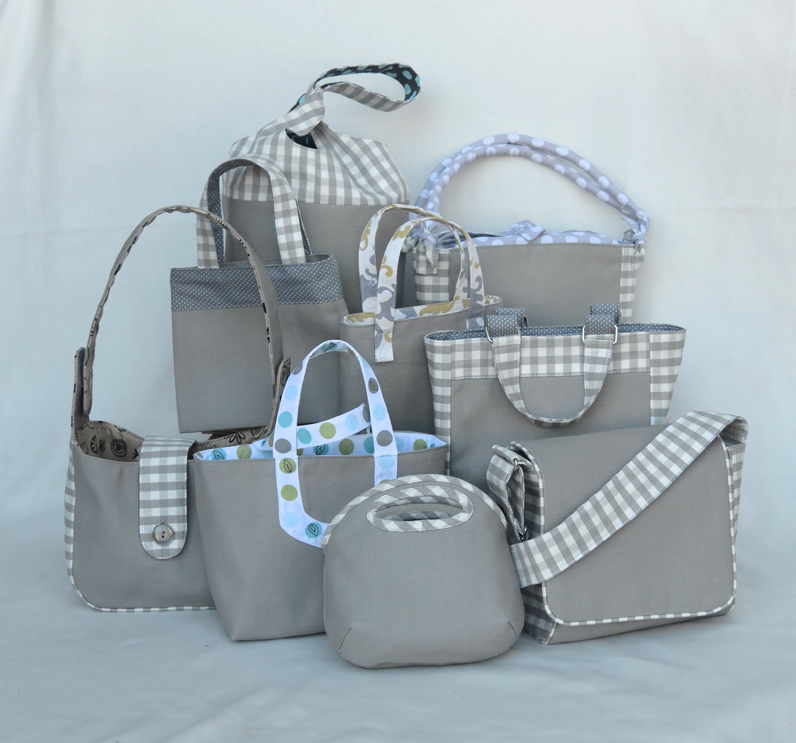 Bolso CH diferentes colores  Purses and handbags, Bags, Purses
