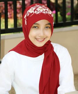 Foto Hot Sexy Cantik Model Jilbab Terbaru 2013 Foto Hot Sexy Cantik Model Jilbab Terbaru 2013