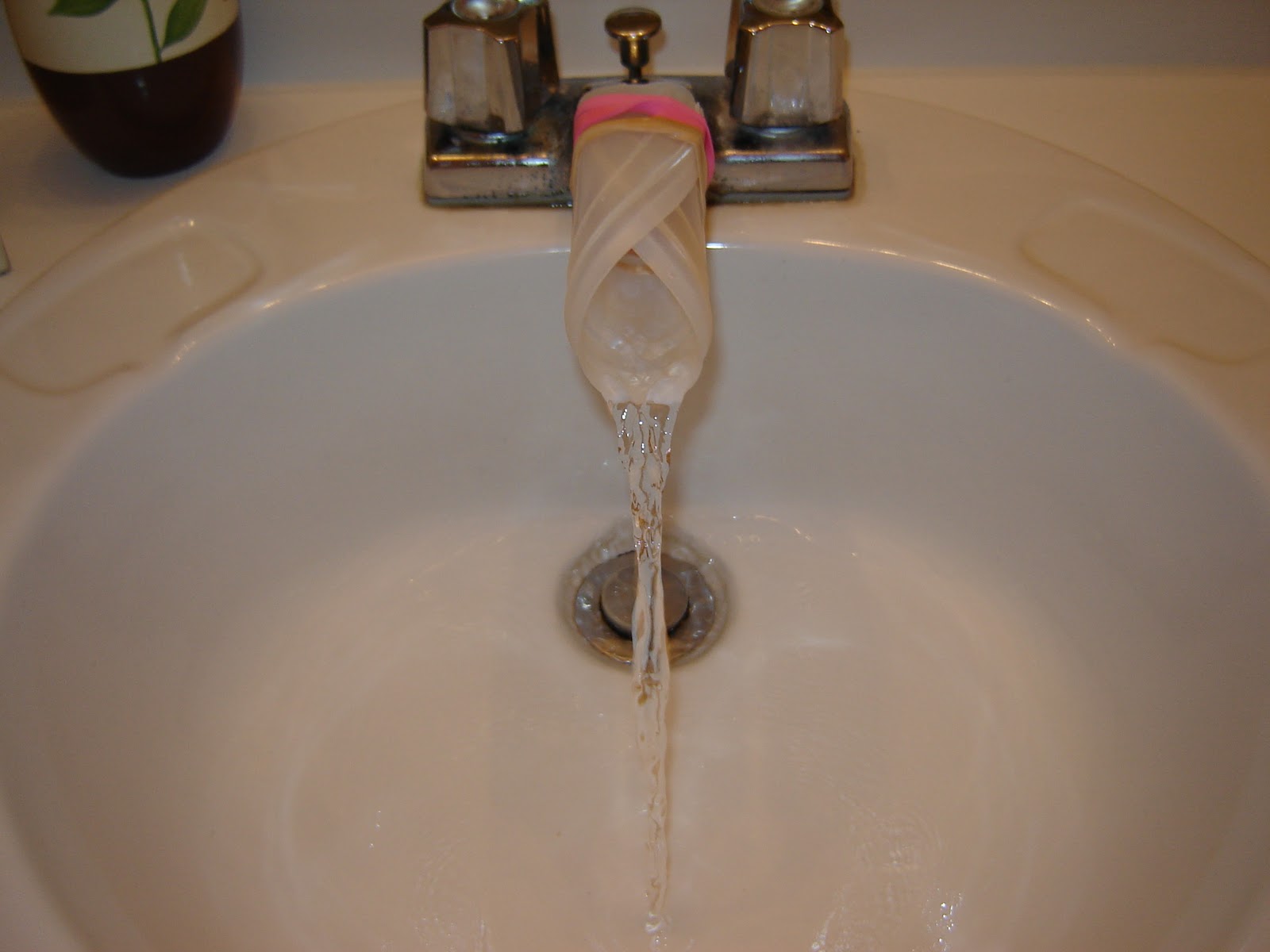 The Pretty Life diy faucet extender