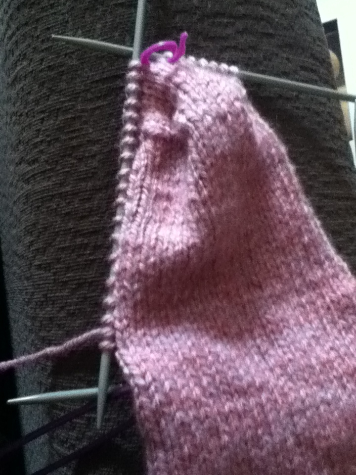 KNIT AND MAKE: My knitted hobby horse pattern