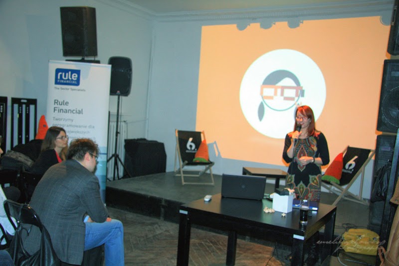 Zakończenie części oficjalnej i rozpoczęcie after party Geek Girls Carrots, ludzie, widownia, mężczyzna, kobieta, 6 Dzielnica, spotkanie kobiet, fotografia Ewelina Choroba