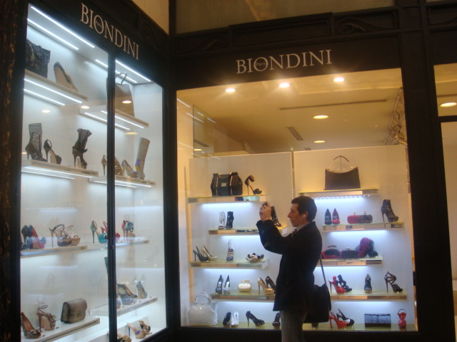 Ladee's Travels: Paris - Biondini Spring Shoes