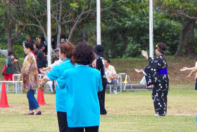 seniors, dance, classic Okinawan