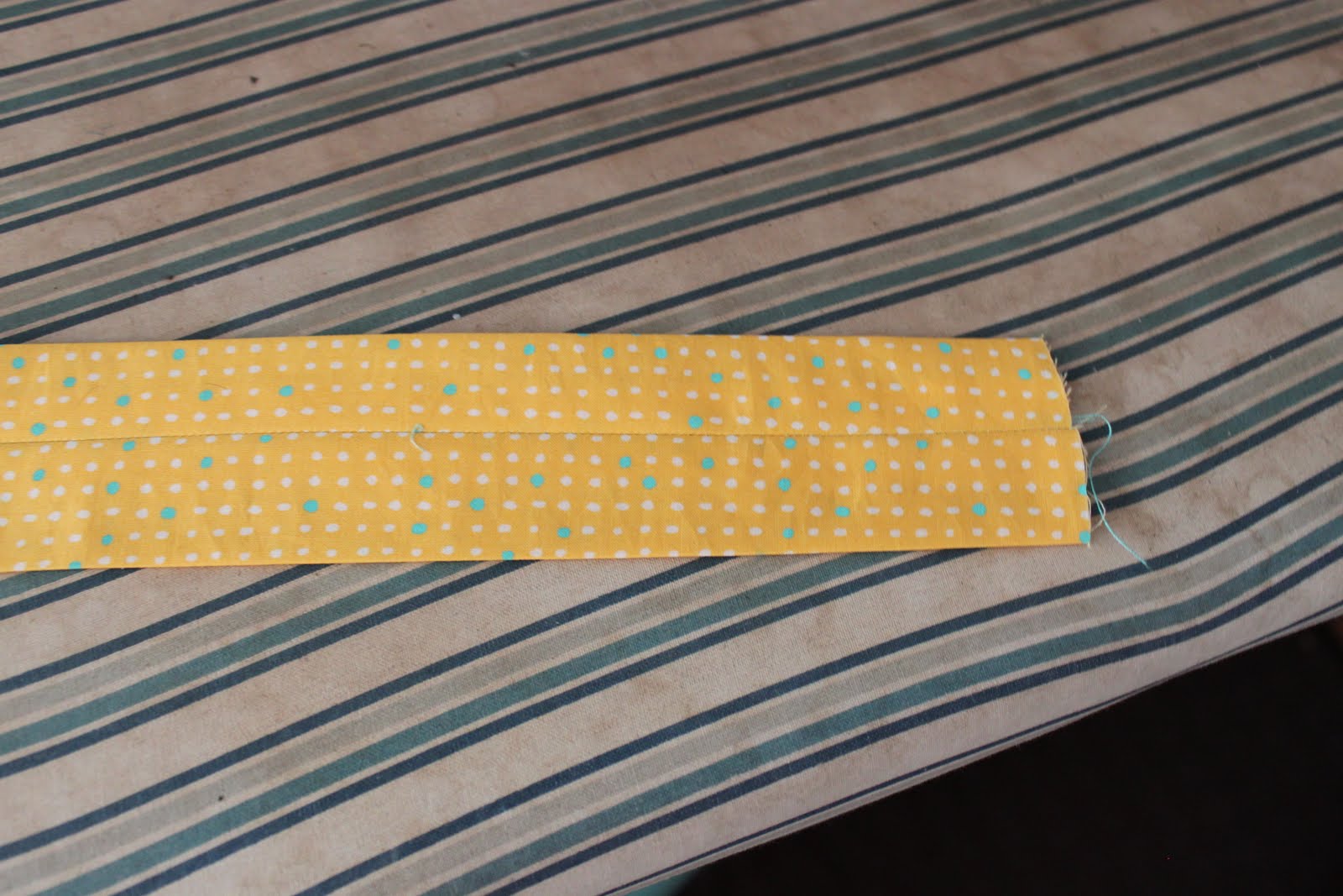 The Cordelia Files How to Gather Over a Cord/ Finishing the Tshirt Dress