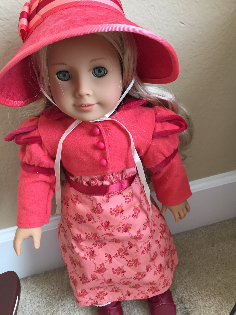 American Girl Liz Product Review Caroline's Travel Outfit, Skiff, and Travel Basket