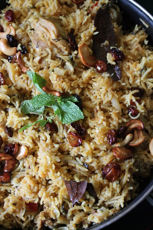 Pressure Cooker Chicken Biryani / One Pot Biryani Ramzan Special