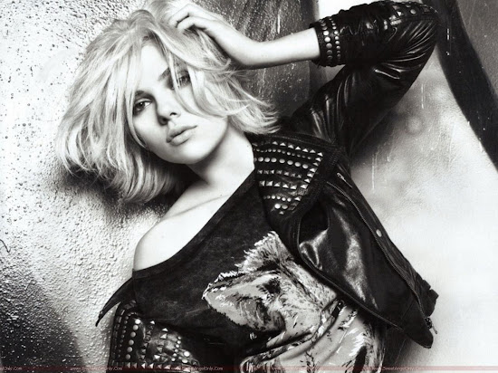 Scarlett Johansson_Click on the Image for Larger View Scarlett_Johansson_simple_hd_1600x1200