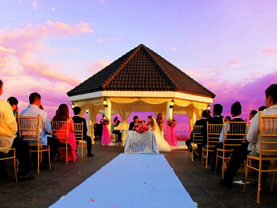 Vacation Spot - Dream Vacation Destination: A List of Wedding Venues in