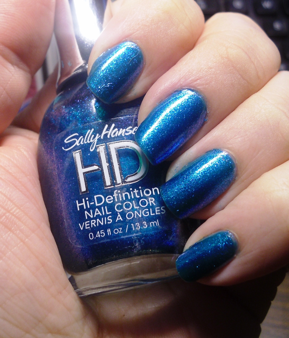 Clever Soiree Today's Nails Sally Hansen HD in Spectrum