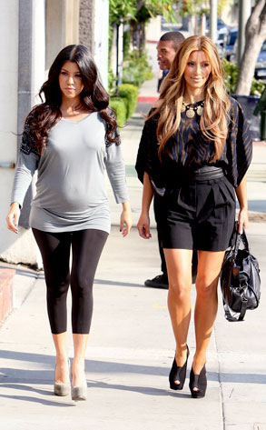 Kardashian Outfits on Kim Kardashian No Clothes Hollywood Celebrities Updates Today