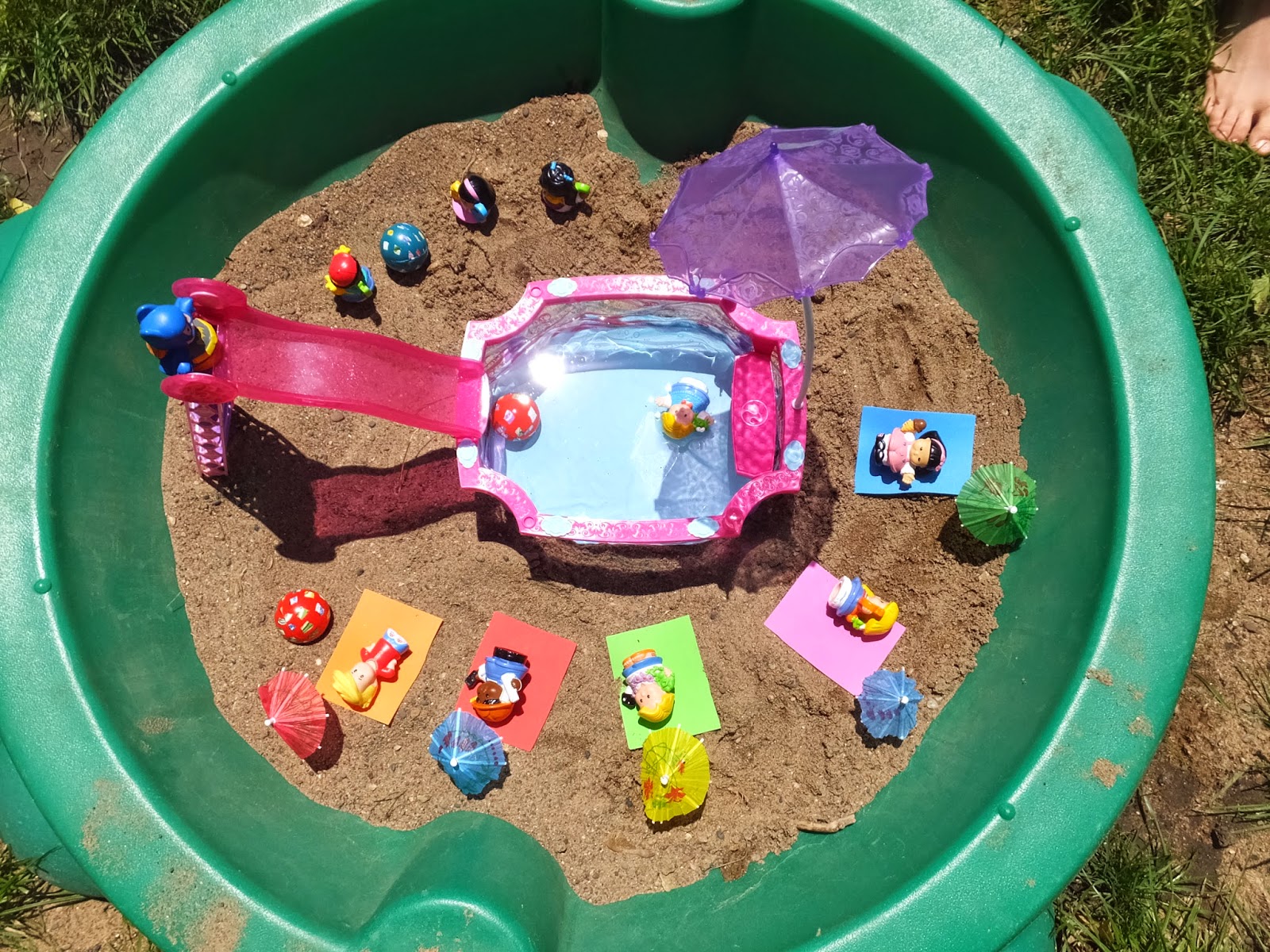 Kidspert Sensory Sandbox Pool Party