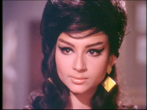 indian retro look