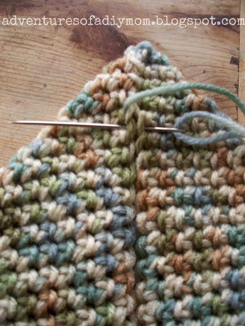 Adventures of a DIY Mom: How to Crochet a Hotpad - Super easy version!
