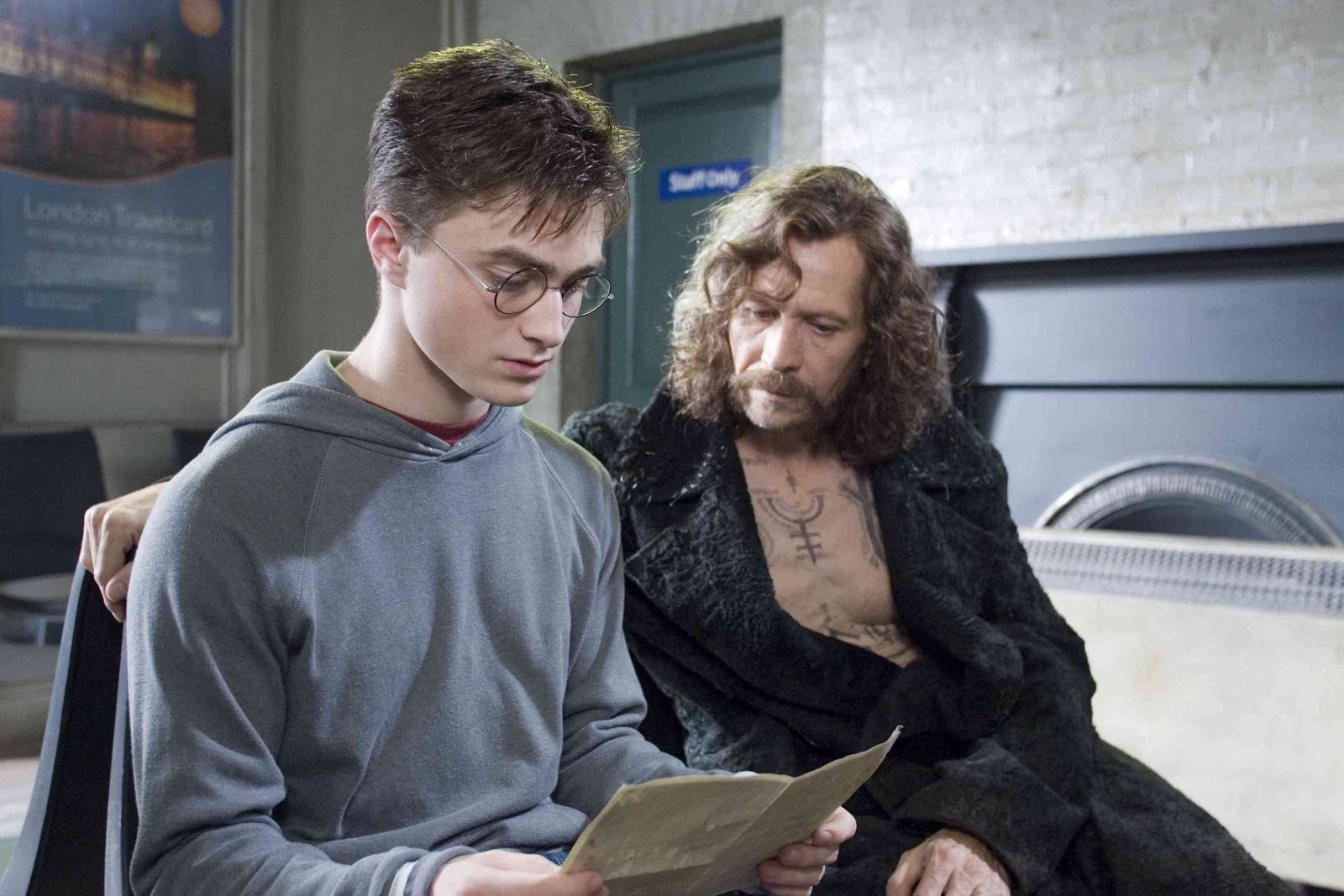 http://4.bp.blogspot.com/-4MTTousRrf8/UMt5dKT0jVI/AAAAAAAAnAc/aqmusR8M7xA/s1600/gary-oldman-with-daniel-radcliffe.jpg