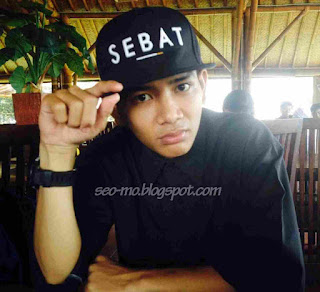 Photo Keren Angga Putra Pakai Topi Photo Keren Angga Putra Pakai Topi