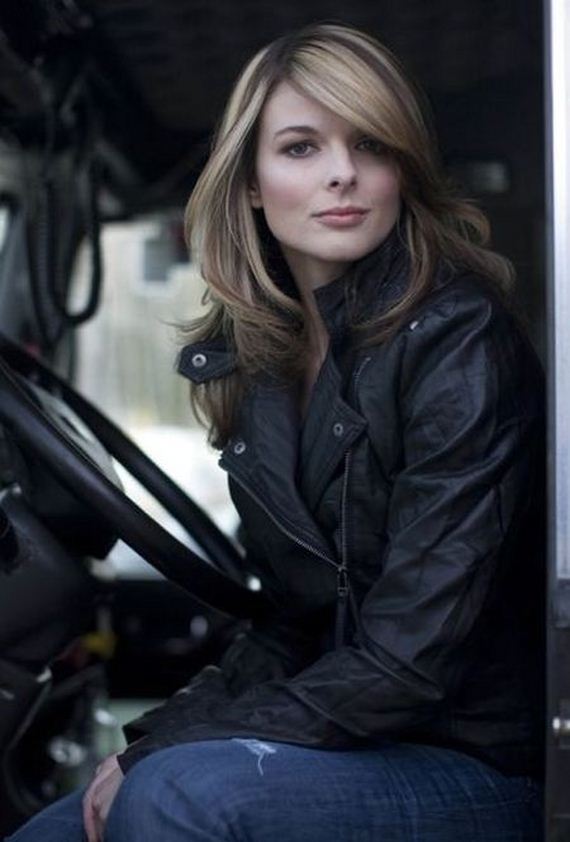 Lisa Kelly - the cutest truck driver Lisa Kelly - the cutest truck driver