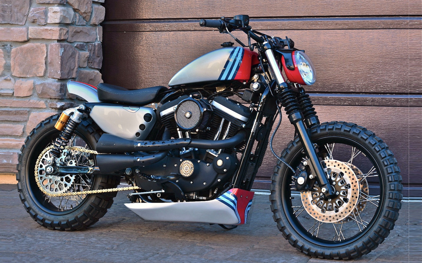 883 Martini Racing Tracker Inazuma café racer