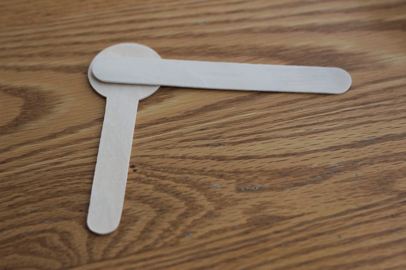 Toddler Approved! Very Hungry Caterpillar Puppet