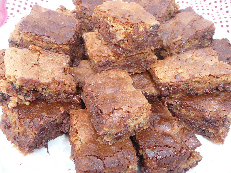 Everyday Dutch Oven 123 Snap Brownies