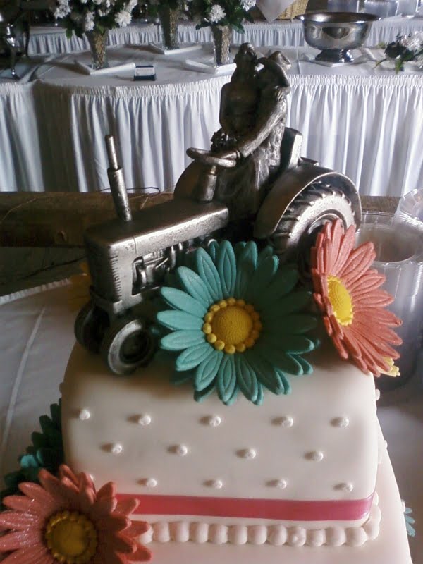 This wedding cake was for a country themed wedding This wedding cake was for a country themed wedding