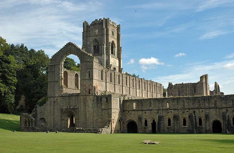 Fountains Abbey, Exotic Gothic Art in England World Tourist Attractions