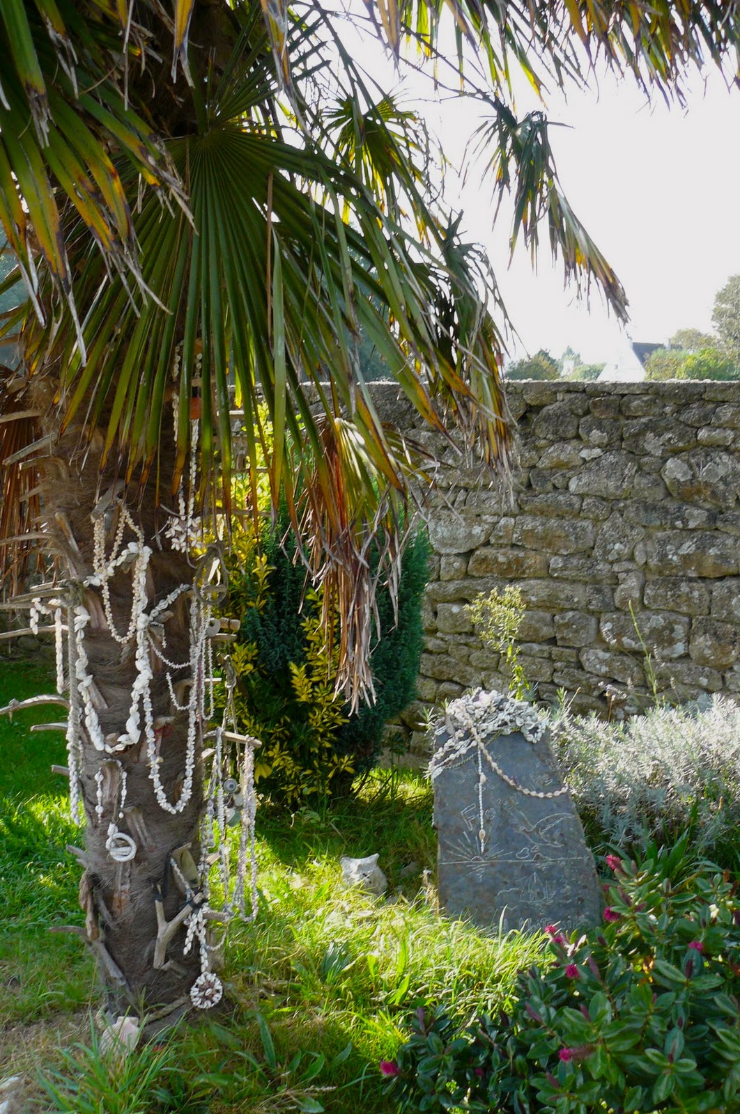 Du sable et des galets Bernard MOITESSIER le vagabond des océans