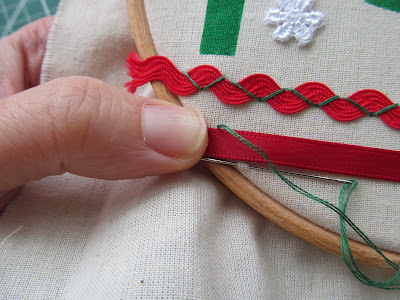 couching ribbon herringbone stitch