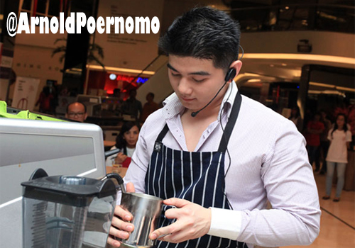 Biodata dan Foto Profil Chef Arnold Poernomo Juri MasterChef Indonesia Season 3 Chef Arnold Poernomo