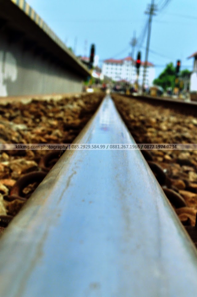 Jalan Kereta Api / Railway / Ril Sepur - Foto oleh : KLIKMG.COM Photography - Fotografer Wedding / Fotografer Prewedding Jalan Kereta Api / Railway / Ril Sepur - Foto oleh : KLIKMG.COM Photography - Fotografer Wedding / Fotografer Prewedding