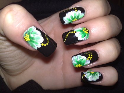 Elegant Nail Art Elegant Nail Art
