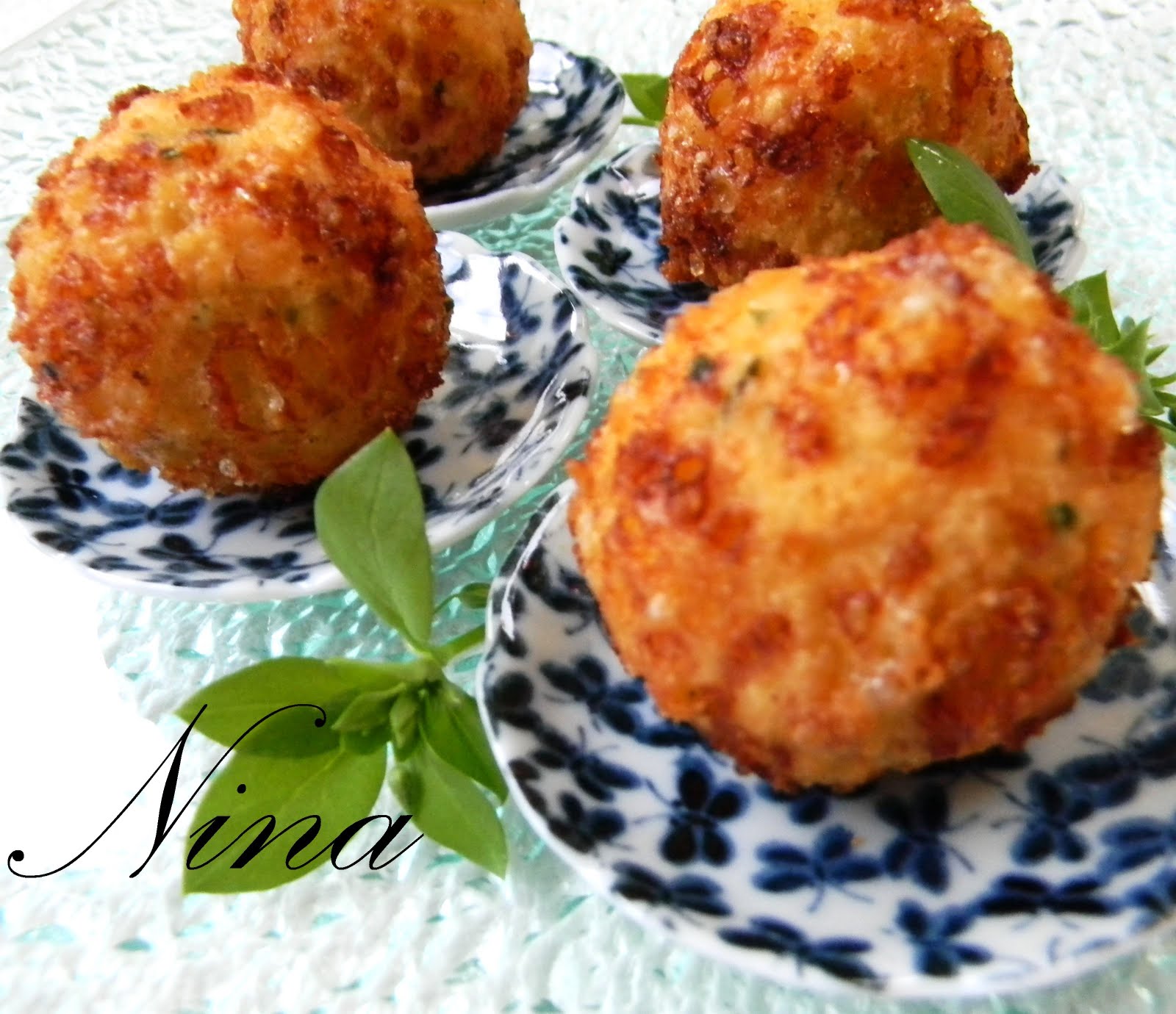NINA'S RECIPES..... FRIED MOZZARELLA CHEESE BALLS
