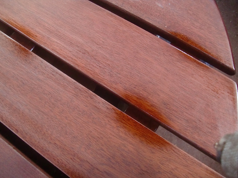 Decoraciones Manualidades En Madera: Barnizado Mesa Jardin