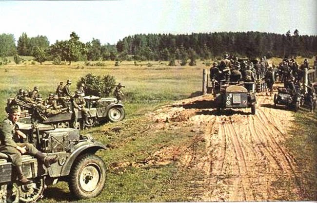 pz13-3-Panzergruppe-Guderian-auf-dem-Weg