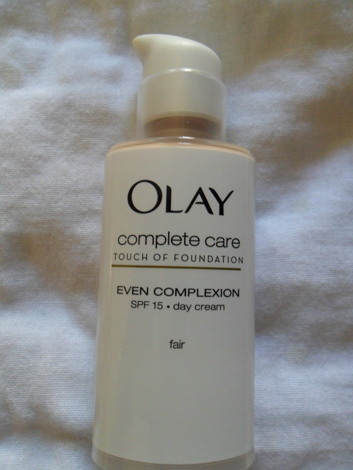Beautifully Glossy: Olay Touch of Foundation
