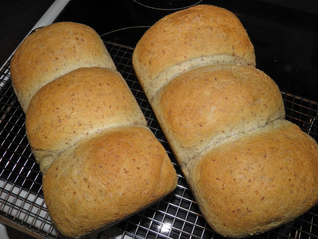 Docaitta Lifestyle Almond Yeast Bread