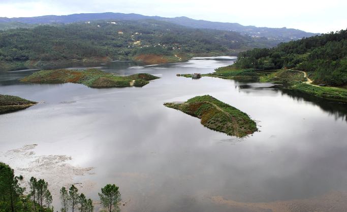 Rodo com a barragem Cheia