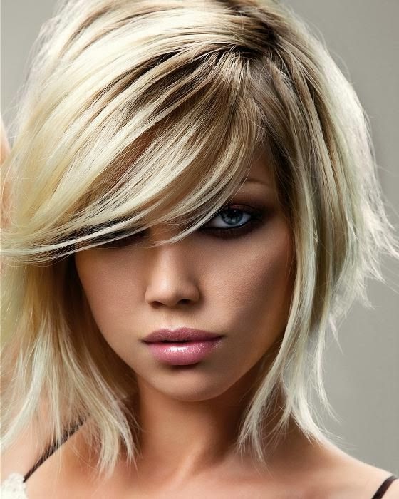 Trois astuces pour bien choisir sa coupe de cheveux mi-longs