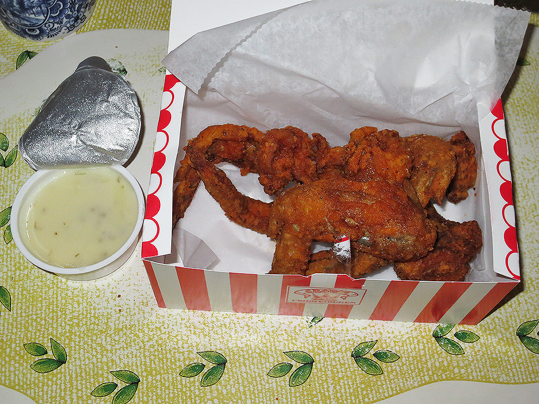 The Shit I Eat Crown Fried Chicken Wings with Heinz Ranch Dipping Sauce