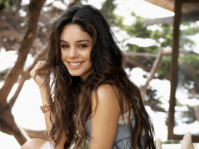 Vanessa Hudgens Hot